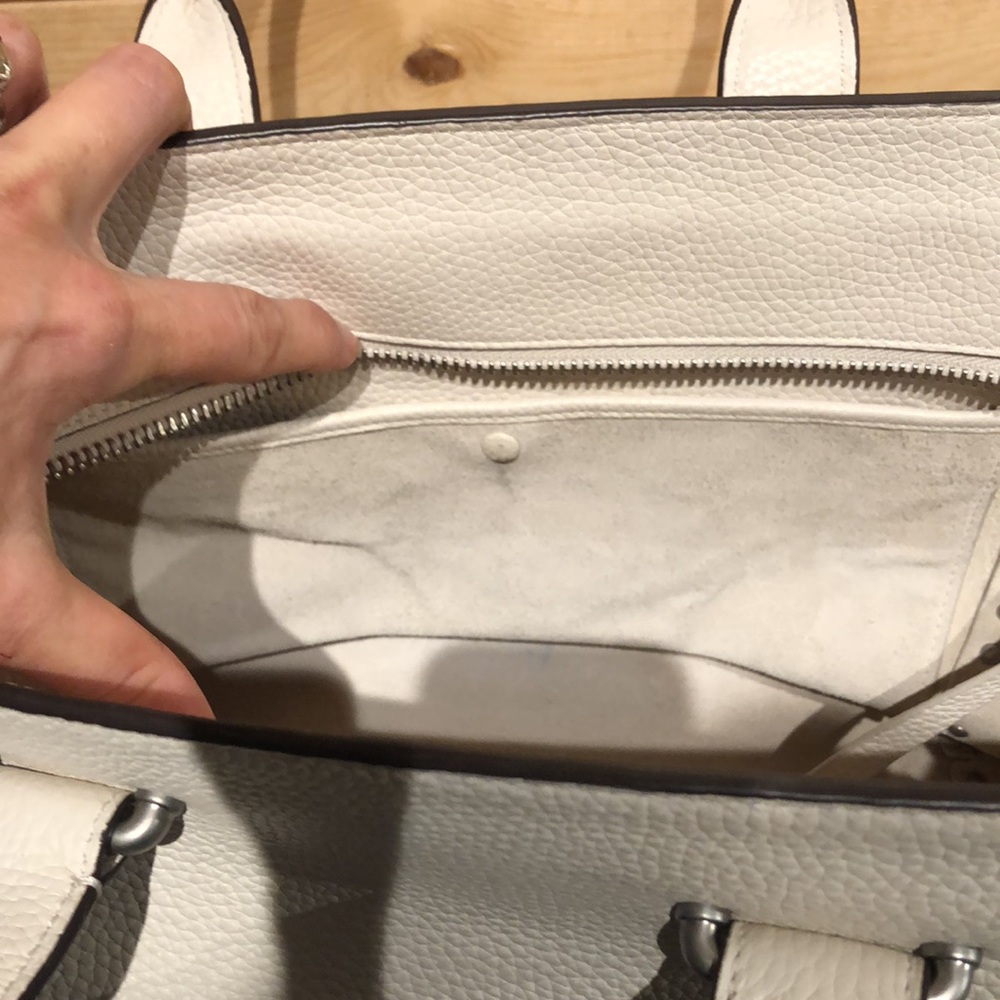🛑NO TOUCHY! TRADED! 🛑Coach Studded Rivet Swagger!! - Picture 12 of 15